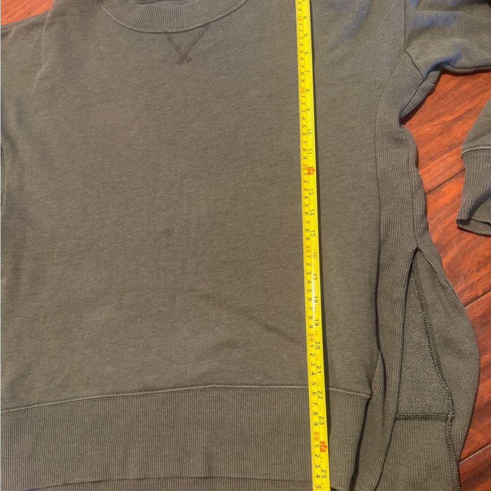 Aerie Forest Green Relaxed Crew Neck Sweater - Picture 2 of 4
